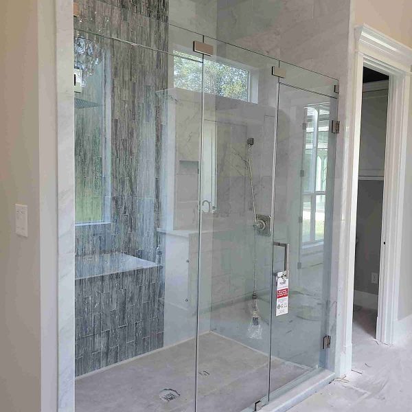 A simple and elegant shower area
