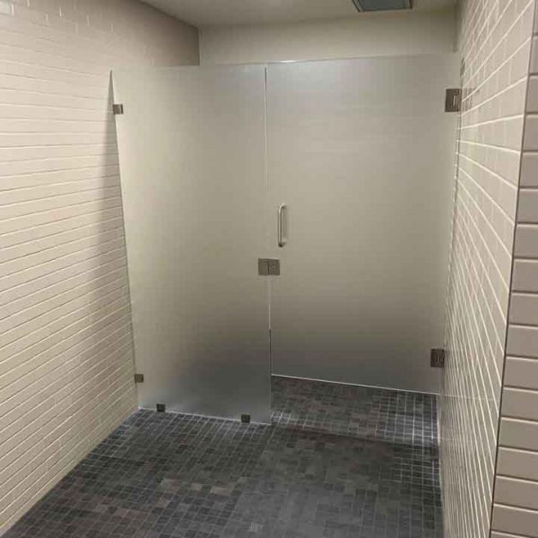 A simple and elegant shower area